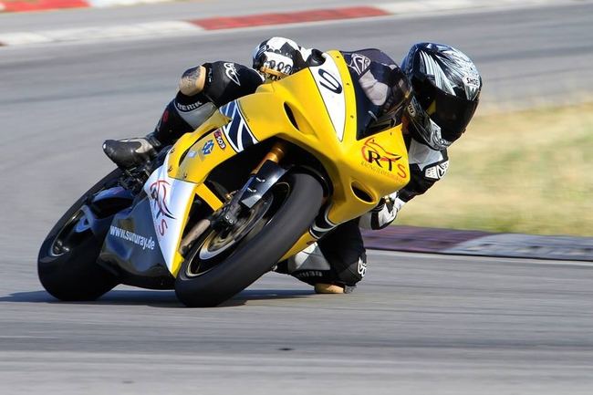 Karsten beim Motorradrennsport